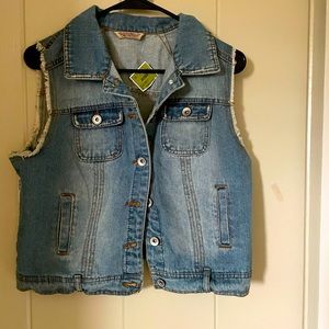 Cut off jean jacket vest with lace back
